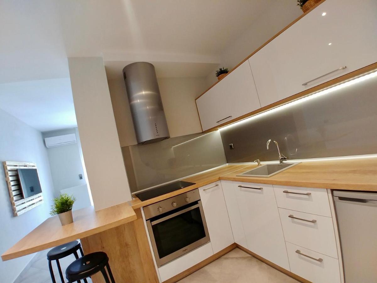 Appartement 48 Downtown Lofts à Néa Péramos Extérieur photo